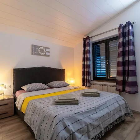 Villaistra Guest house