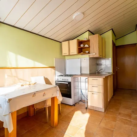 Villaistra 3*